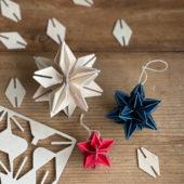 Lovi Star, natural wood, dark blue and bright red