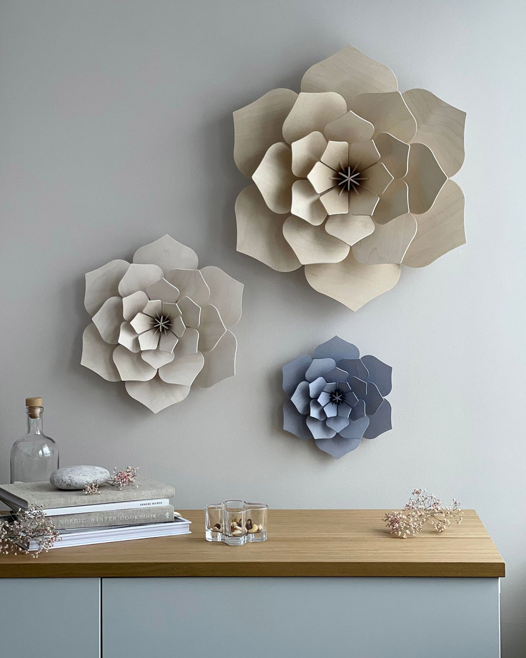Lovi Decor Flowers on the wall. Three different sizes of wooden wall flowers: 24cm, 36cm and 48cm