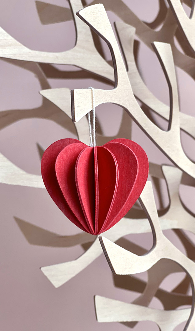 Lovi Heart, wooden heart ornament, color bright red