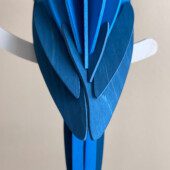 Detail image of the wings of Lovi Parrot Blue - Hyacinth Macaw, wooden decorative parrot