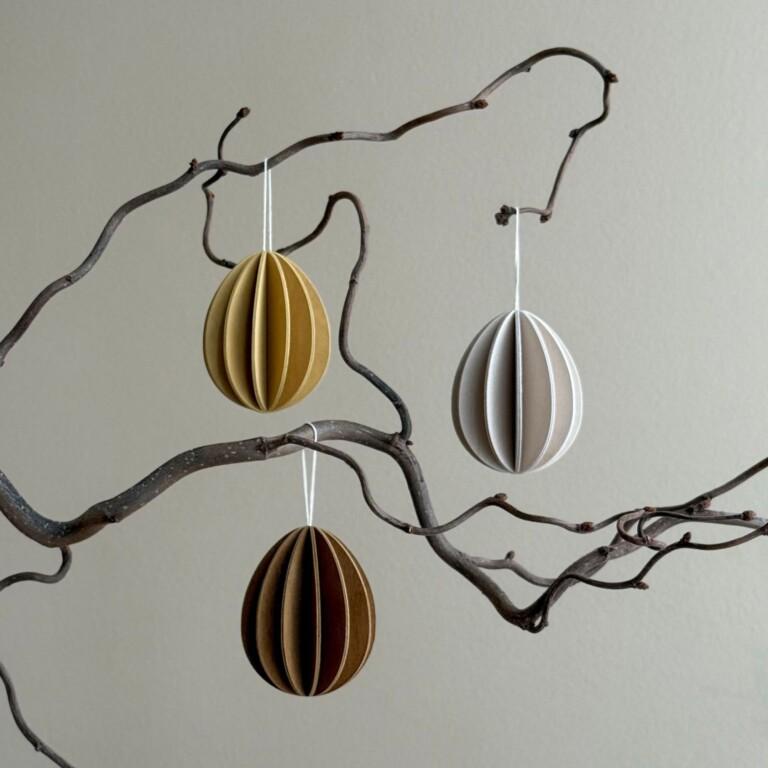 Lovi Eggs 7 cm, 3 pcs, wooden Easter eggs hanging on the branch. Golden mix (cinnamon brown, honey yellow, natural wood).