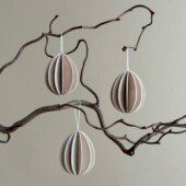 Lovi Eggs 7 cm, 3 pcs, wooden Easter eggs hanging on the branch. Natural wood.