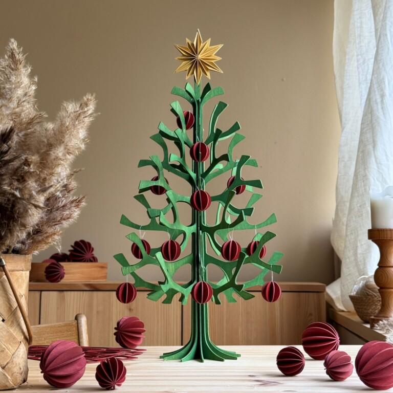 Lovi Christmas Tree Set 55cm, color forest green mix. Wooden Christmas tree with tree top star and baubles.